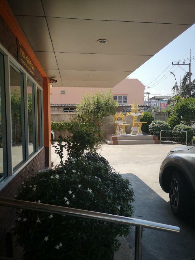 Sab Suwarn Mansion Hotel Suphanburi Eksteriør billede