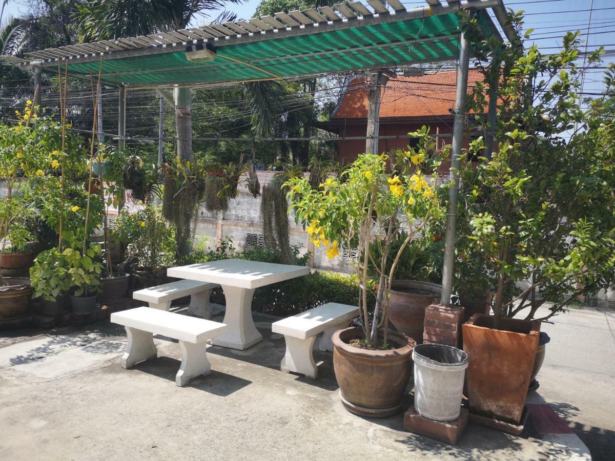 Sab Suwarn Mansion Hotel Suphanburi Eksteriør billede